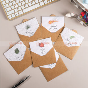 In Thiệp Theo Yêu Cầu Xu Hướng Mới 2025?